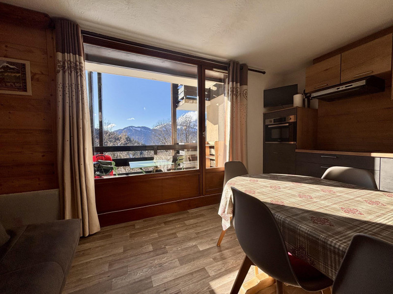 _lv_images__lot_0000970398_08_7746029