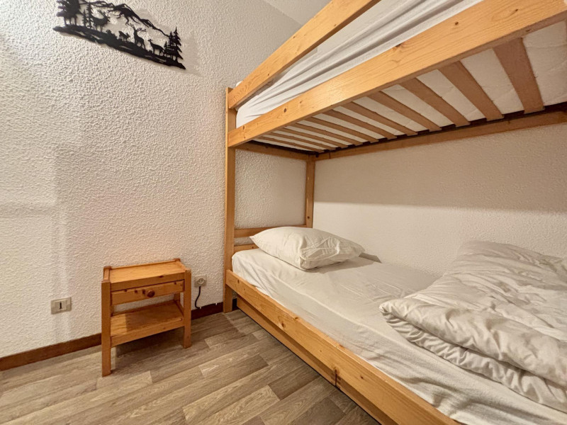 _lv_images__lot_0000970398_13_7371711