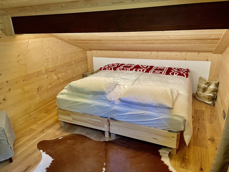 _lv_images__lot_0000970405_13_7566157