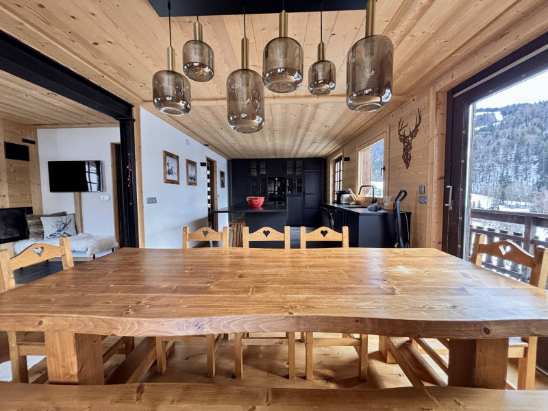 _lv_images__lot_0000970405_15_7340111