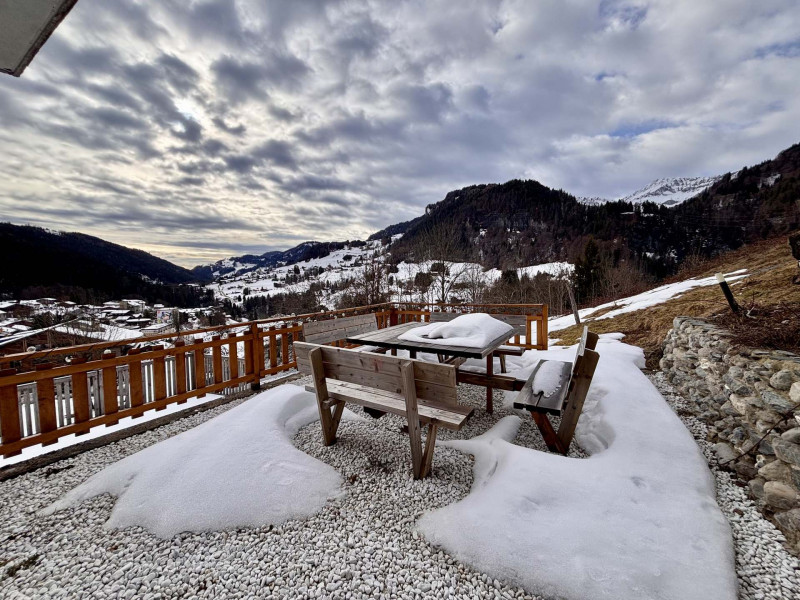 _lv_images__lot_0000970405_16_7790296