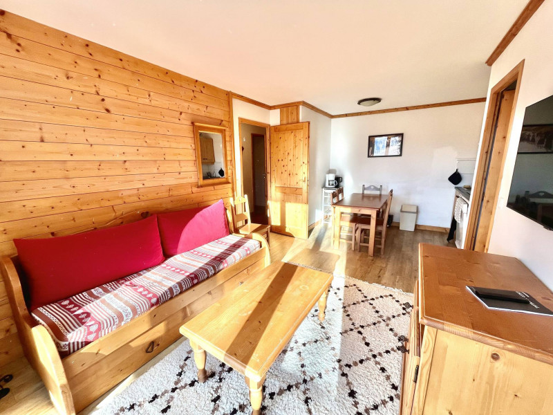 _lv_images__lot_0000970408_01_6992492 _lv_images__lot_0000970408_01_6992492