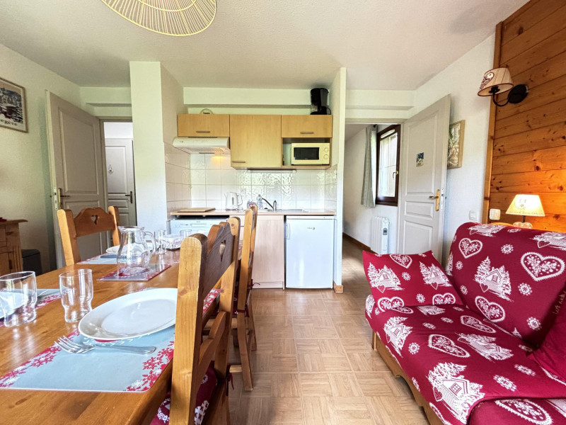 _lv_images__lot_0000970417_05_7696328