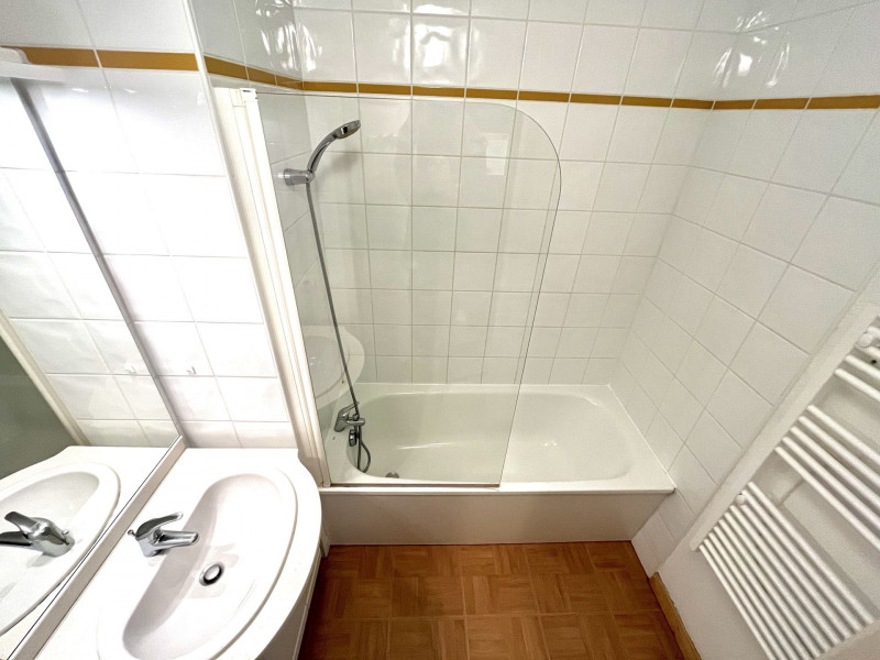 _lv_images__lot_0000970421_06_7088328