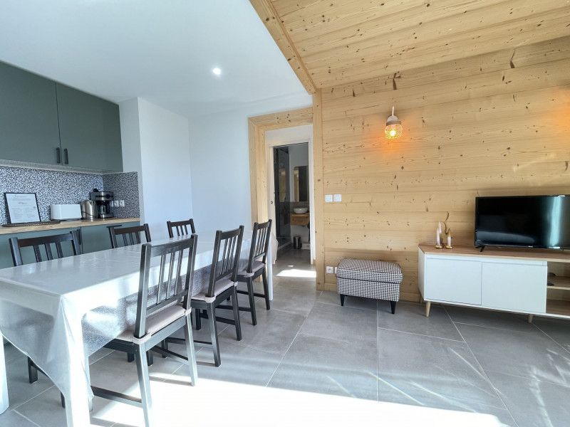 _lv_images__lot_0000970422_09_7413130