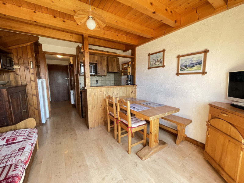 _lv_images__lot_0000970433_07_6857273