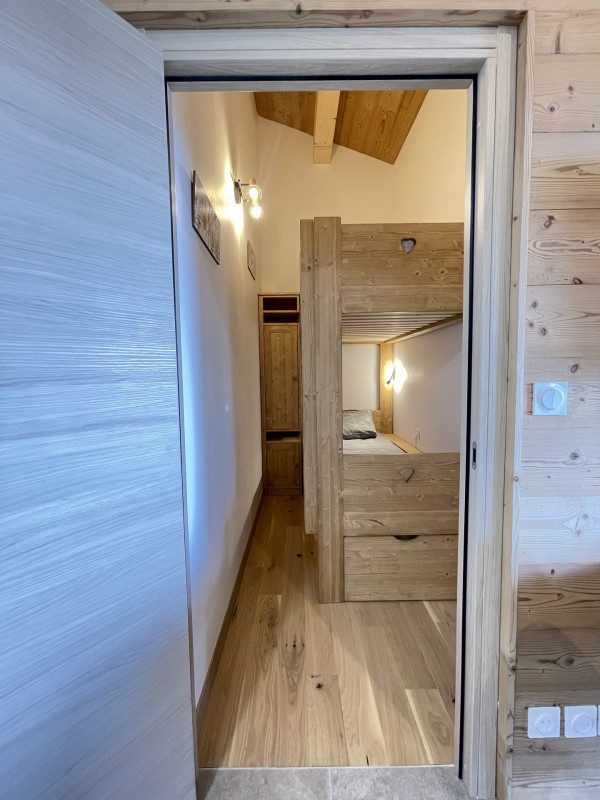 _lv_images__lot_0000970435_15_7453785