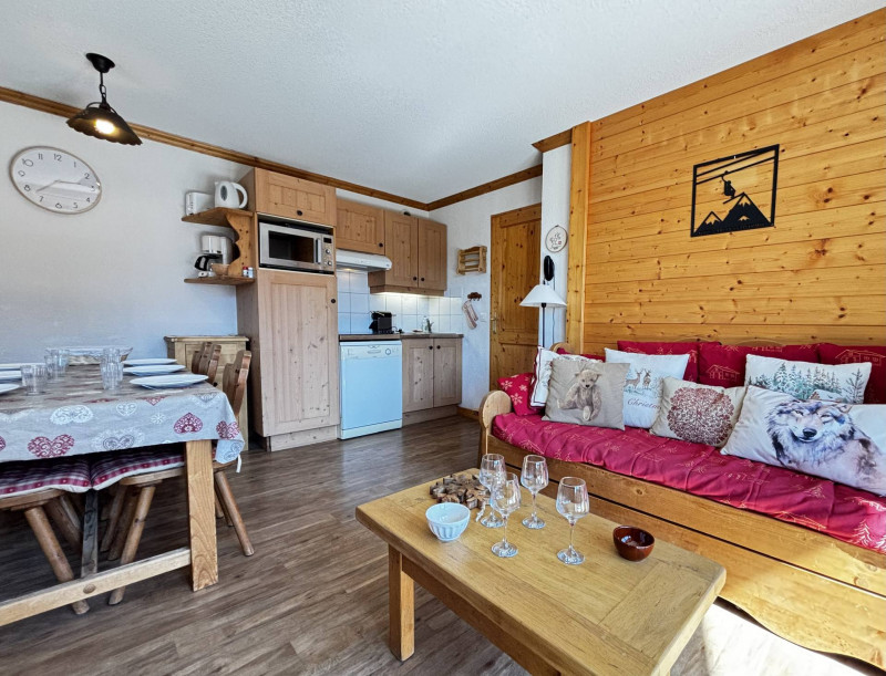 _lv_images__lot_0000970440_01_6937235