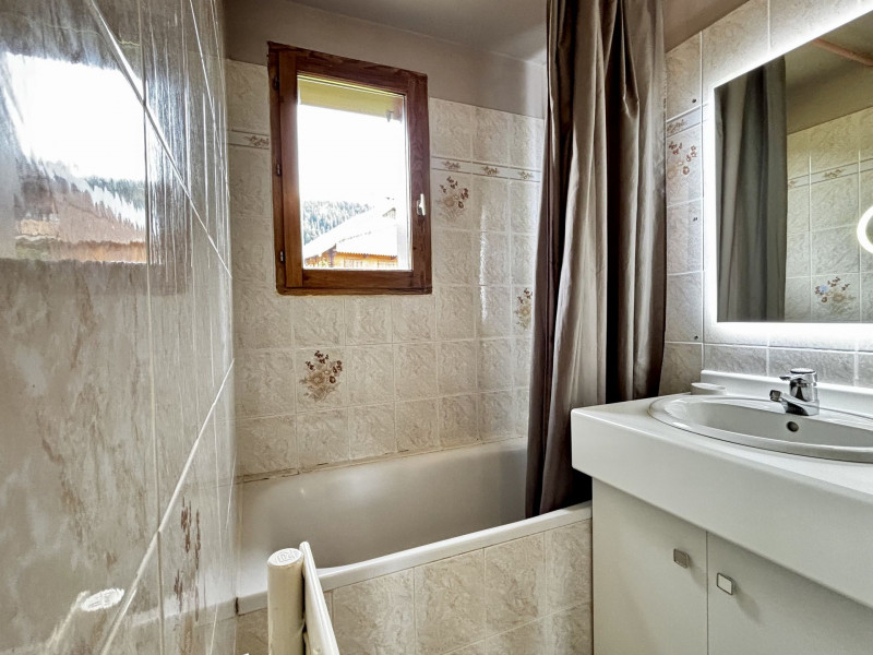 _lv_images__lot_0000970445_06_6965828