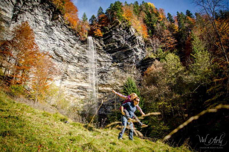 Cascade en automne dans le Val d'Arly